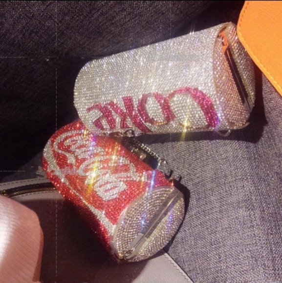 Shoulder bag. Only Coke bag available - Picture 4 of 6